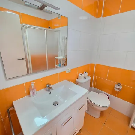 Cris Sol Sun Flower Los Cristianos (Tenerife)