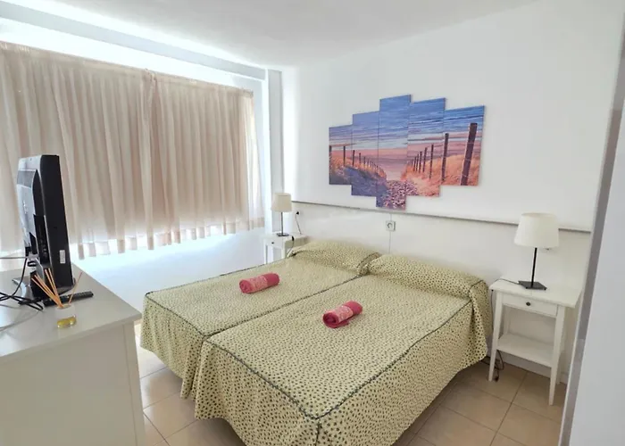 Cris Sol Sun Flower Los Cristianos (Tenerife)