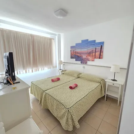 Cris Sol Sun Flower Los Cristianos (Tenerife)